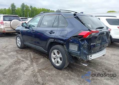 2021 Toyota Rav4 Xle z USA, uszkodzony, nr VIN 2T3P1RFV7MW154418